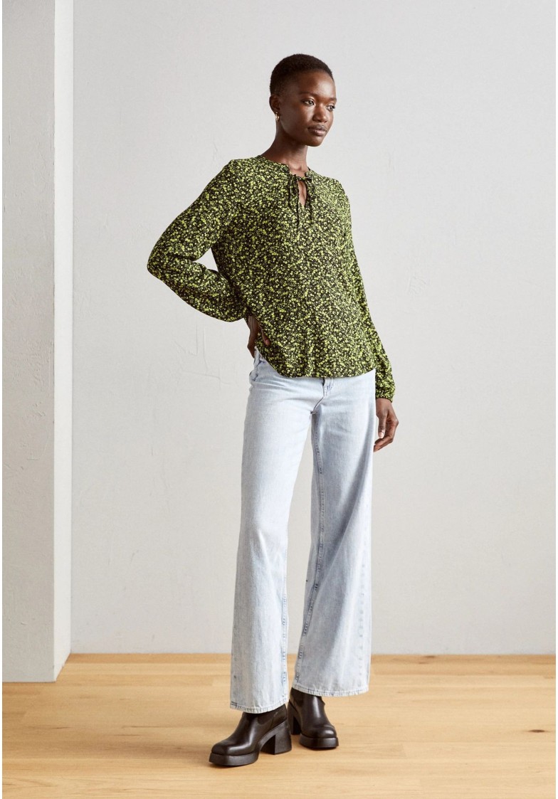 BYJOSA V-NECK BLOUSE S/S