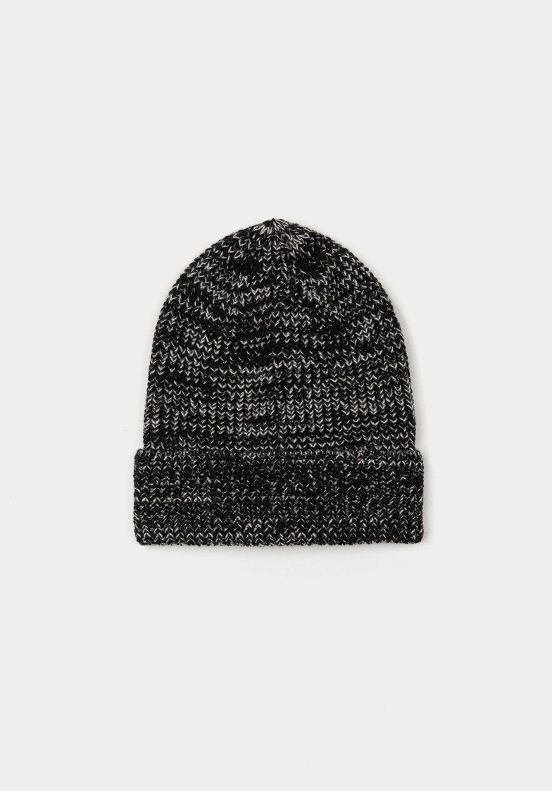 LOGAN BEANIE