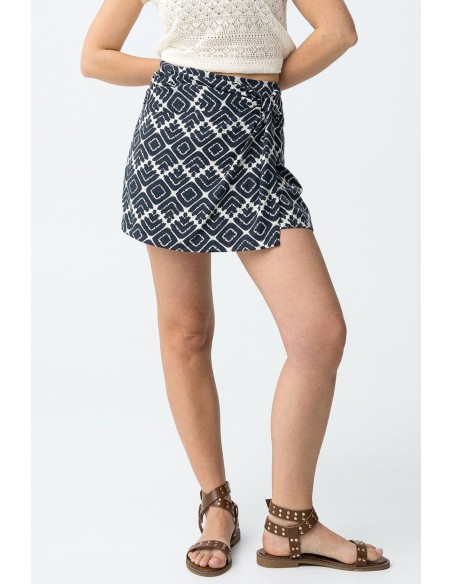 EMMA SKORT