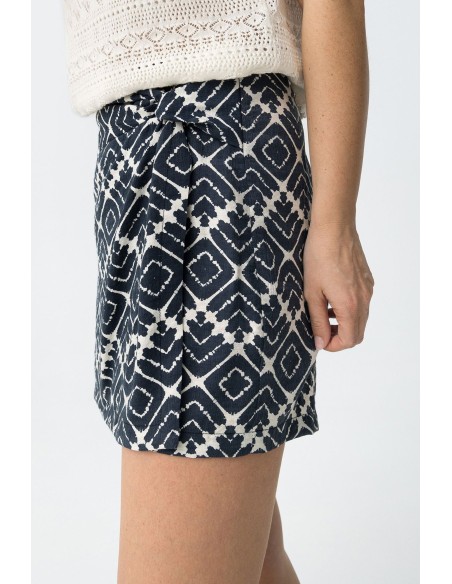 EMMA SKORT