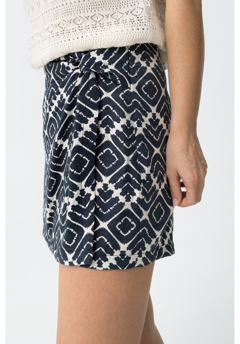 EMMA SKORT